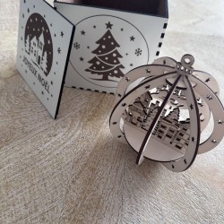 Boule de Noël 3D et sa boîte gravée