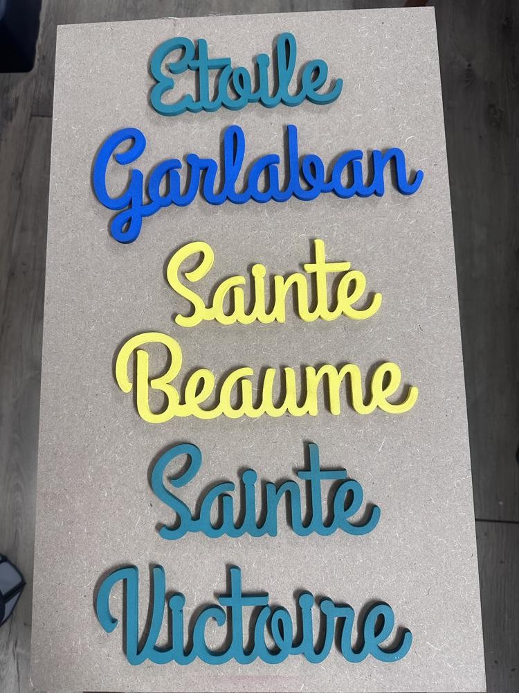 Lettres colorées — Garlaban, Sainte-Baume, Sainte-Victoire
